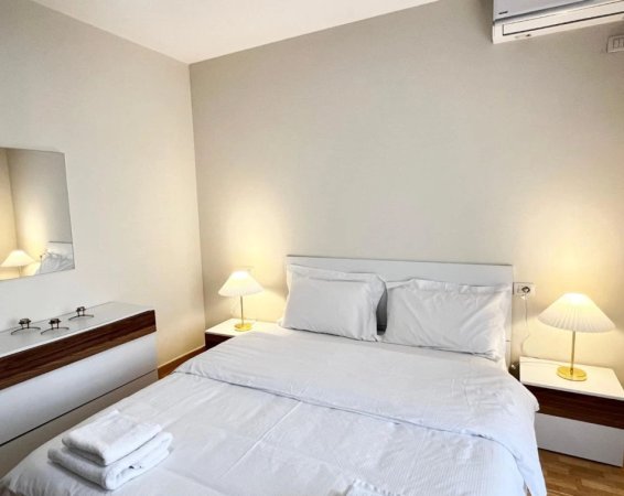 Tirane, jepet me qera apartament 1+1 , 64 m² 600 € (Myslym Shyri)
