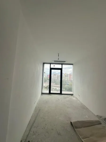 Tirane, shitet apartament 3+1+Aneks+Ballkon Kati 2, 188 m² 525.500 € (Lake View Residence, Liqeni Artificial)