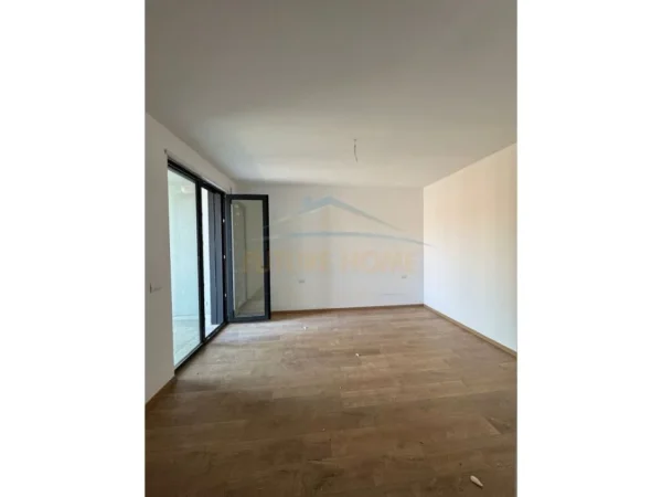 Tirane, shitet apartament 2+1+2+post parkimi Kati 4, 118 m² 158.000 € (Akses Tirana)