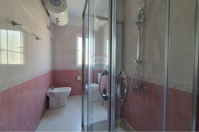 Tirane, jepet me qera apartament 2+1 Kati 4, 95 m² 700 € (Rruga e durrsit)