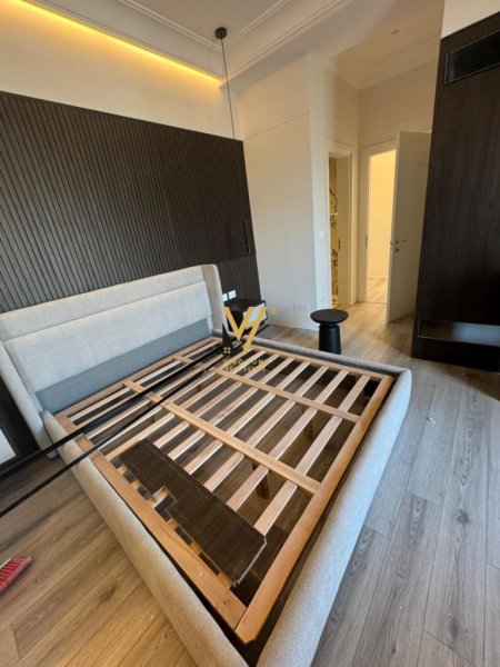 Tirane, jepet me qera apartament 2+1+Ballkon , 114 m² 1.500 € (GARDEN BUILDING)