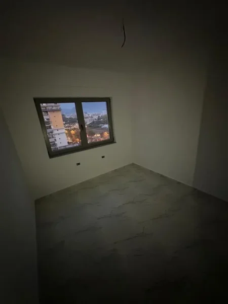 Tirane, jepet me qera apartament 2+1 Kati 7, 101 m² 700 € (Ish Fusha e Aviacionit)