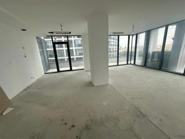 Tirane, shitet apartament 3+1+Ballkon Kati 4, 188 m² 525.500 € (Lake View Residence )