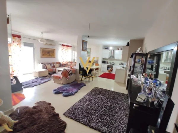 Tirane, shitet apartament 3+1+Ballkon Kati 6, 162 m² 220.000 € (FRESK)