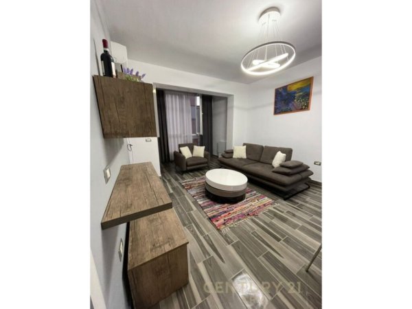 Tirane, jap me qera apartament 1+1 , 58 m² 550 € (Kopshti Botanik Zoologjik)