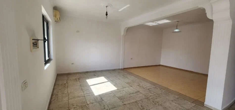 Tirane, shitet apartament 3+1 Kati 2, 150 m² 202.500 € (Selite)