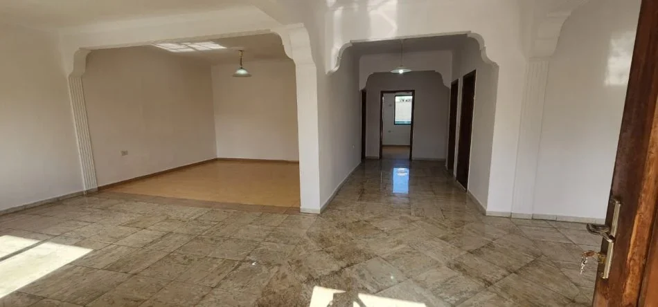 Tirane, shitet apartament 3+1 Kati 2, 150 m² 202.500 € (Selite)