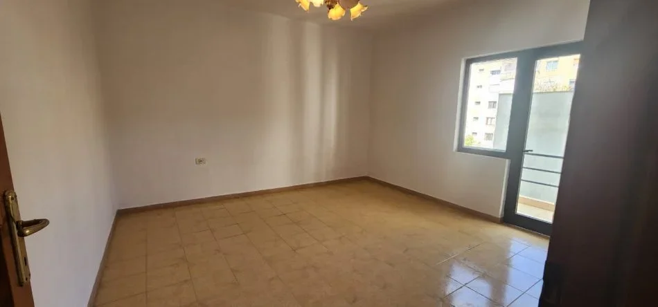Tirane, shitet apartament 3+1 Kati 2, 150 m² 202.500 € (Selite)
