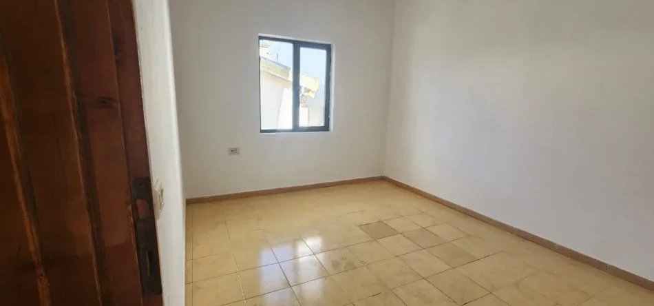 Tirane, shitet apartament 3+1 Kati 2, 150 m² 202.500 € (Selite)
