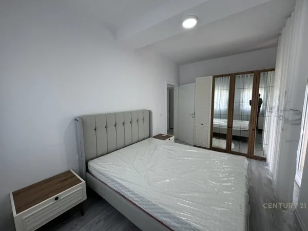 Tirane, jepet me qera 3+1+Ballkon Kati 4, 143 m² 1.200 € 