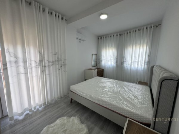 Tirane, jepet me qera 3+1+Ballkon Kati 4, 143 m² 1.200 € 