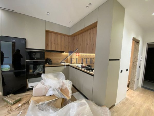 Tirane, shitet apartament 1+1 Kati 2, 63 m² 150.000 € (Rruga Bardhyl)