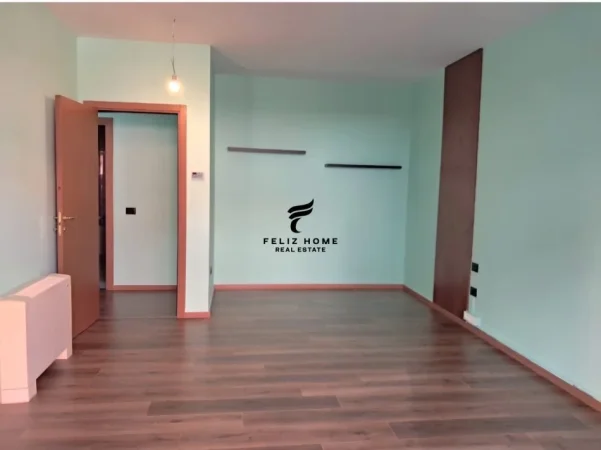 Tirane, jepet me qera dyqan Kati 6, 133 m² 1.500 € (BLLOKU)