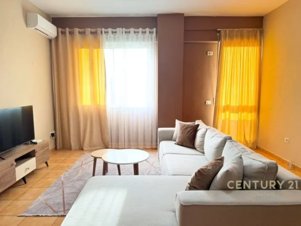 Tirane, shes apartament 1+1+Aneks+Ballkon Kati 5, 73 m² 213.000 € (RRUGA E BARRIKADAVE)