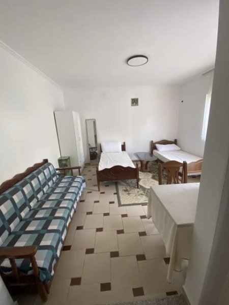 Tirane, jepet me qera garsonier 1+1 Kati 1, 35 m² 20.000 Leke (bajram allaraj)