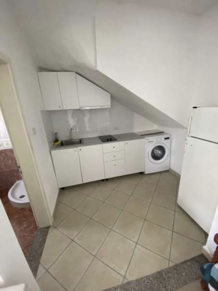 Tirane, jepet me qera garsonier 1+1 Kati 1, 35 m² 20.000 Leke (bajram allaraj)