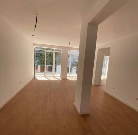 Tirane, jepet me qera Vile Kati 2, 226 m² 1.900 Euro (Rruga Albano Poli)