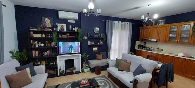 Tirane, jepet me qera 400 Euro