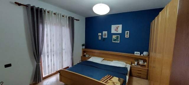Tirane, jepet me qera 400 Euro