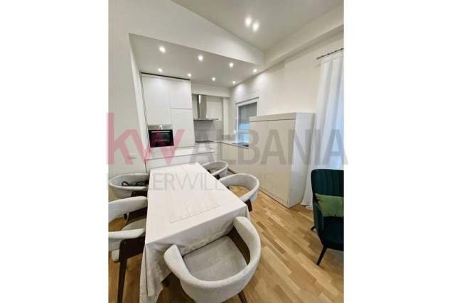 Tirane, jepet me qera apartament 2+1 Kati 2, 80 m² 1.300 Euro (Mjull Bathore)