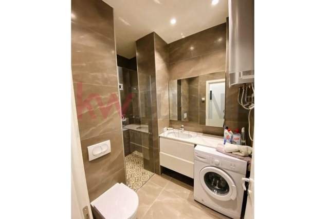 Tirane, jepet me qera apartament 2+1 Kati 2, 80 m² 1.300 Euro (Mjull Bathore)