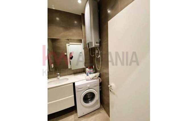 Tirane, jepet me qera apartament 2+1 Kati 2, 80 m² 1.300 Euro (Mjull Bathore)