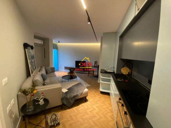 Tirane, jepet me qera apartament 1+1+BLK Kati 2, 65 m² 600 Euro