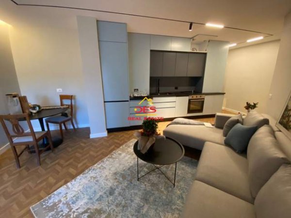 Tirane, jepet me qera apartament 1+1+BLK Kati 2, 65 m² 600 Euro