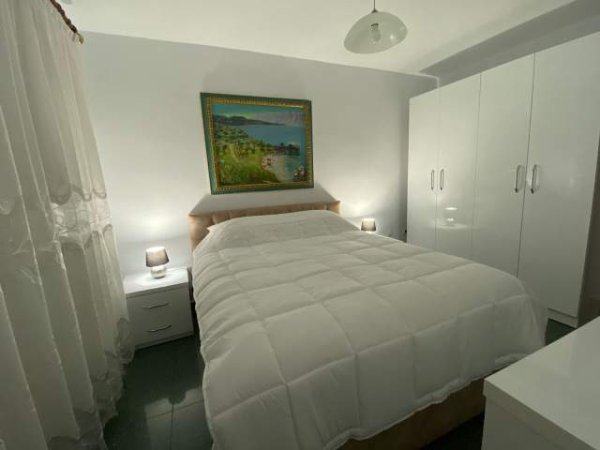 Tirane, jepet me qera apartament 2+1 Kati 2, 90 m² 500 Euro (Ali Demi)