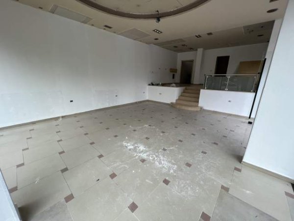 Korce, jepet me qera ambjent biznesi Kati 0, 85 m² 1.200 Euro (Bulevard Republika)