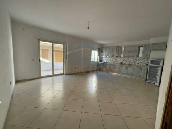 Durres, ofert apartament 1+1+BLK Kati 2, 52 m² 200 Euro (Ujesjellesi)