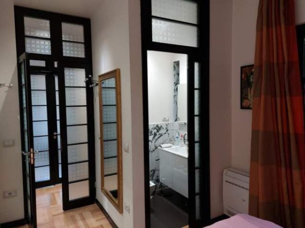 Tirane, jepet me qera apartament 2+1 Kati 1, 100 m² 800 Euro (KODRA DJELLIT)