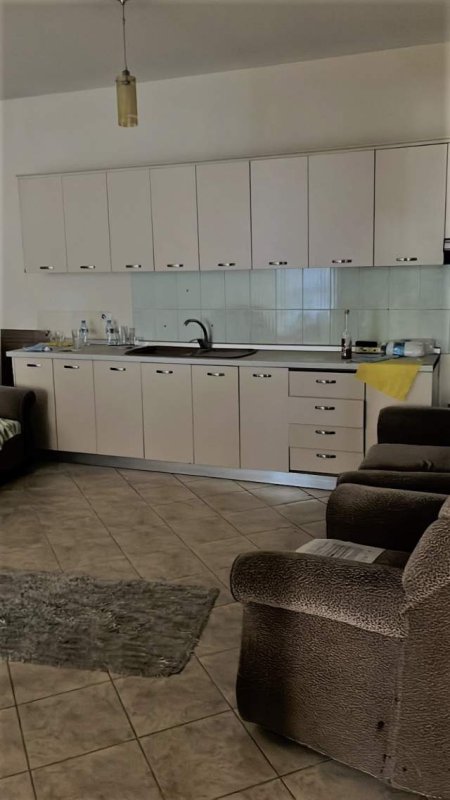 Tirane, shitet apartament 2+1 Kati 3, 94 m² 125.000 Euro (rruga e kavajes)