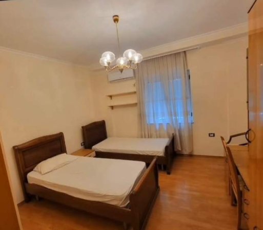 Tirane, jepet me qera apartament 2+1+BLK Kati 3, 118 m² 650 Euro (Nikolla tupe)