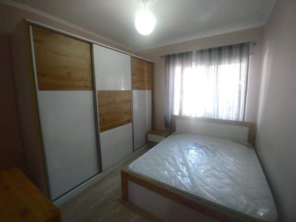 Tirane, jepet me qera apartament 1+1 Kati 4, 65 m² 350 Euro (Astir)