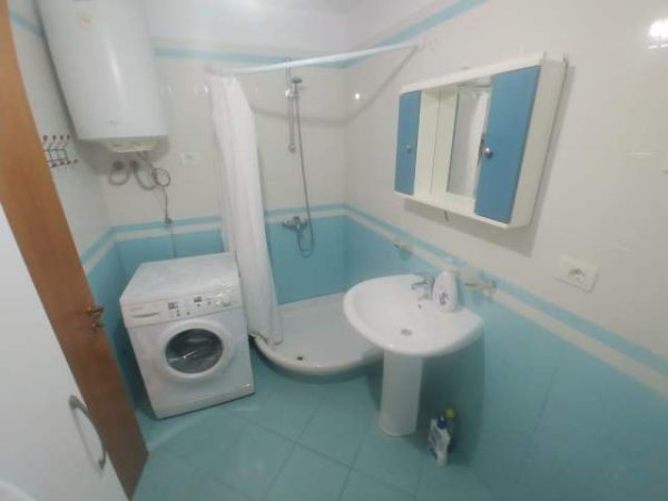 Tirane, jepet me qera apartament 1+1 Kati 4, 65 m² 350 Euro (Astir)