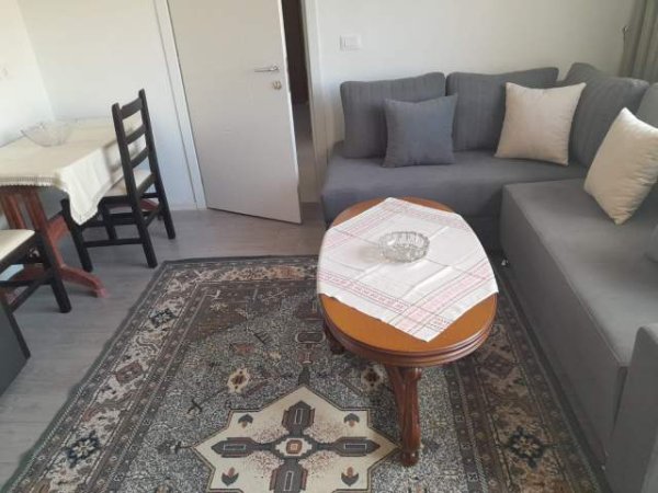 Tirane, jepet me qera apartament 1+1+BLK Kati 5, 70 m² 450 Euro (nikolla lena)
