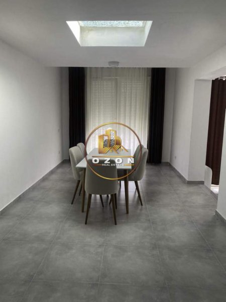 Tirane, jepet me qera Vile Kati 1, 350 m² 1.700 Euro (Rezidence Kodra e Diellit 2)