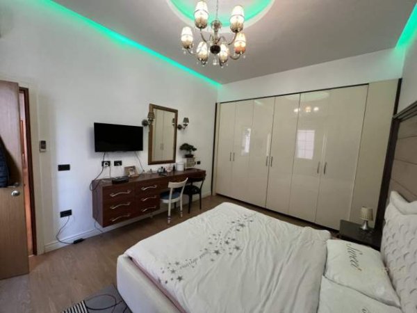 Tirane, shitet apartament 2+1 Kati 2, 93 m² 135.000 Euro (Rruga e Kavajes)
