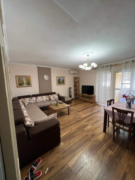 Tirane, jepet me qera 2+1+BLK Kati 7, 600 Euro