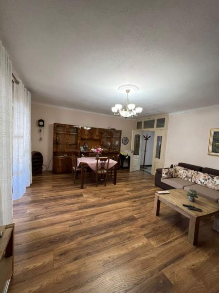 Tirane, jepet me qera apartament 2+1+A+BLK Kati 7, 125 m² 600 Euro (KRISTAL CENTER)