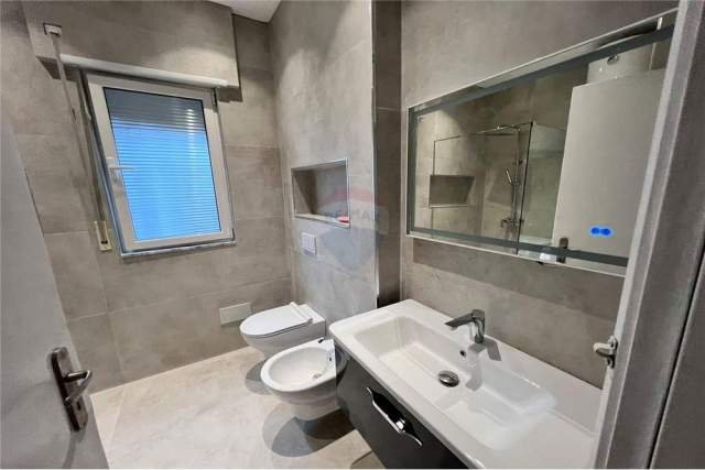 Tirane, jepet me qera apartament 2+1+A+BLK 89 m² 500 Euro (BILL KLINTON)