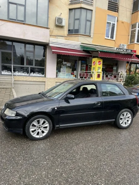 Tirane, shes makine Audi A3 Nafte, manuale Klima 223.107 km 1700 €