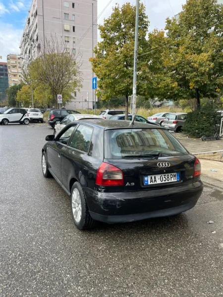 Tirane, shes makine Audi A3 Nafte, manuale Klima 223.107 km 1700 €