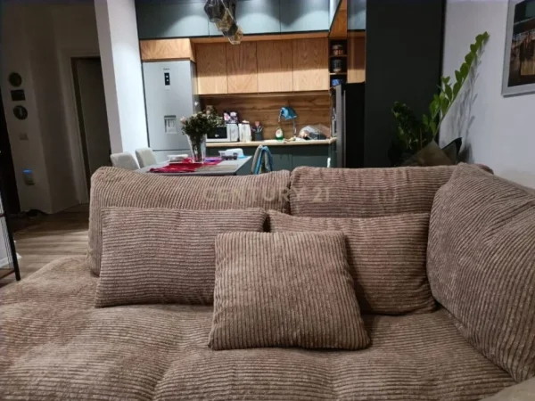 Tirane, shes apartament 1+1+Aneks+Ballkon Kati 2, 71 m² 145.000 € (ISH FUSHA E AVIACIONIT)