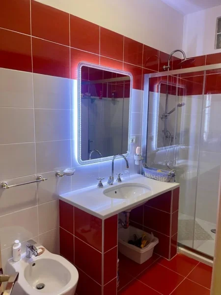 Tirane, jepet me qera apartament 2+1 Kati 7, 85 m² 750 € (Zonja Curre)