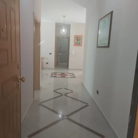 Vlore, shes apartament+verande | Penthouse 2+1+Aneks+Ballkon , 179 m² 260.000 € (Rruga Shaban Demiraj)