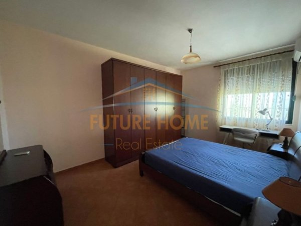 Tirane, jepet me qera apartament 2+1 Kati 11, 116 m² 800 € (Bulevardi Zogu i 1)