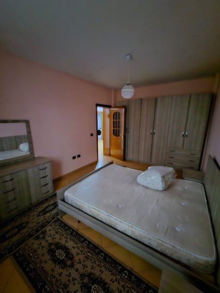 Tirane, jepet me qera apartament 2+1 Kati 2, 85 m² 400 € (don bosko)