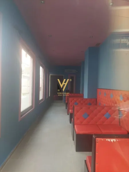 Tirane, shitet bar-kafe Kati 0, 204 m² 200.000 € (MEDRESEJA)